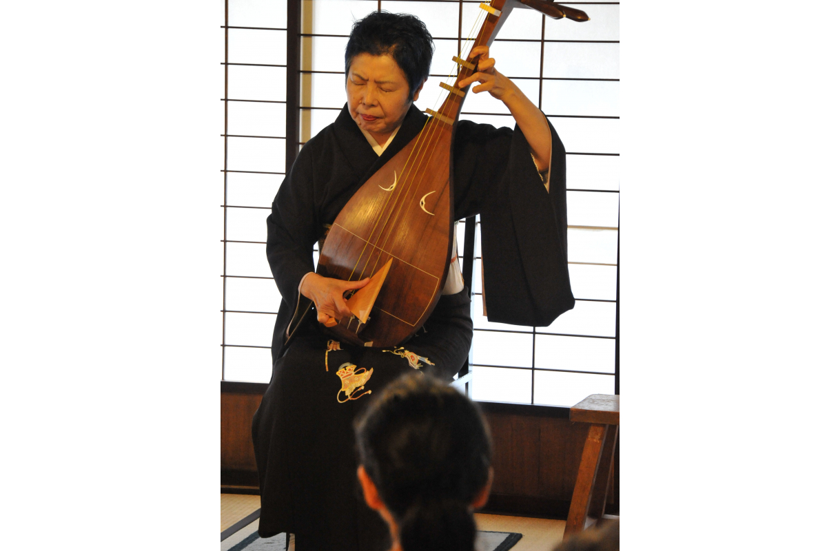 平成23年度　文化芸術研究セミナー「室内楽演奏会　金原明善翁生家で聴く　マンドリンと琵琶の奏で」