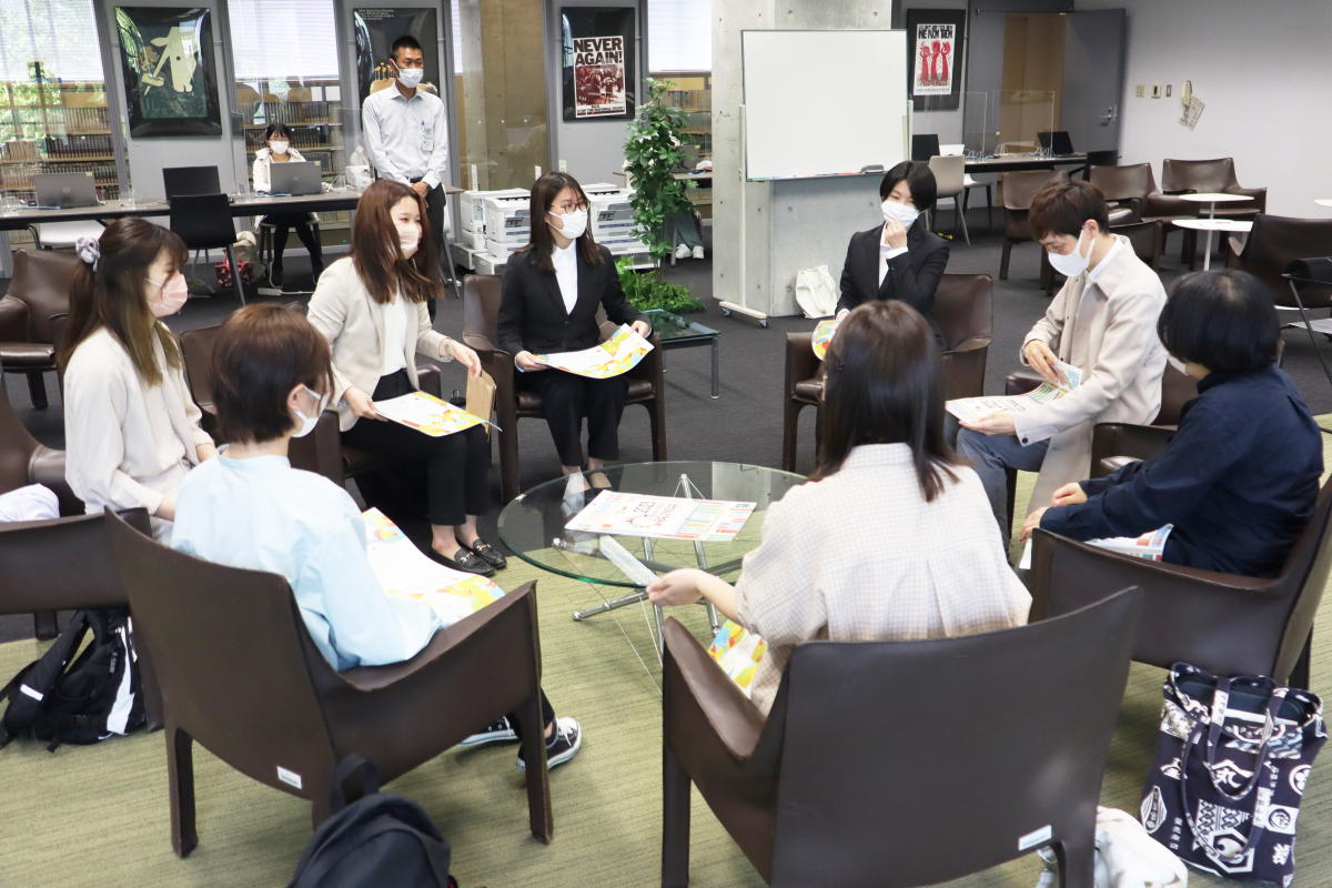 本学学生が手掛けた絵本が市販のカレンダーになりました