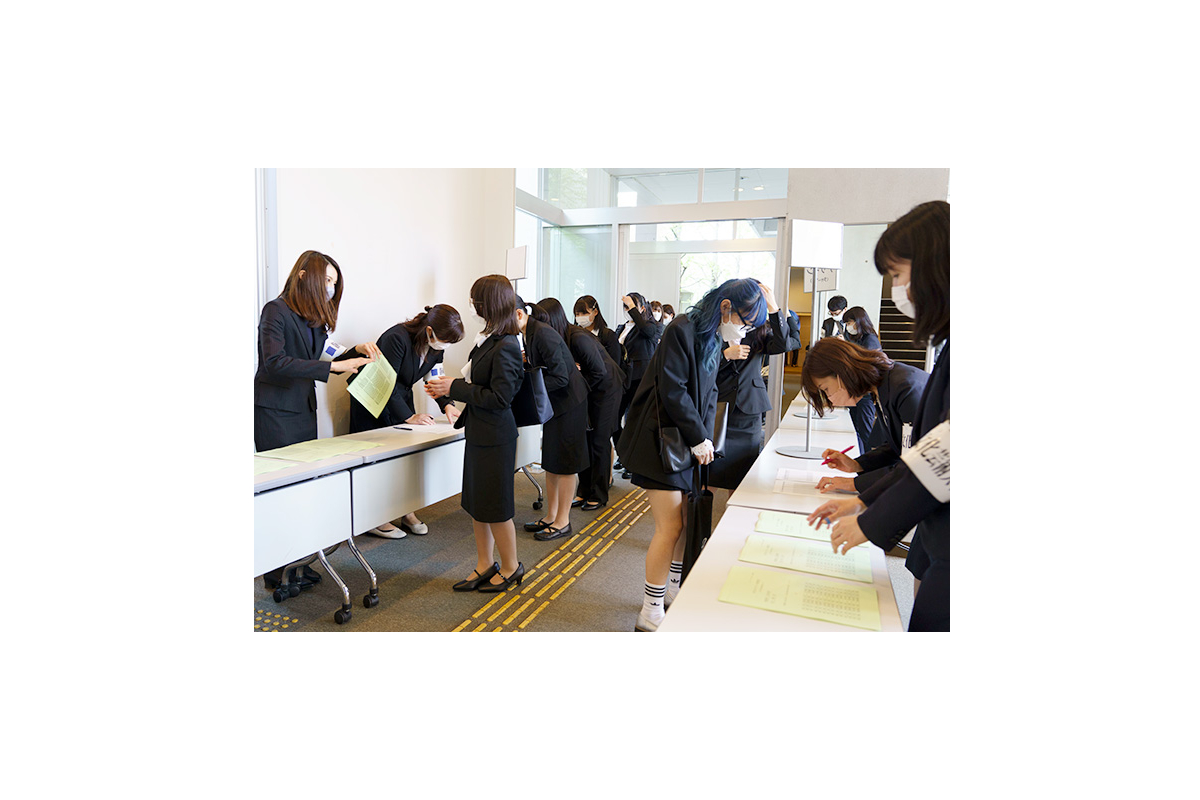令和4年度静岡文化芸術大学入学式を行いました