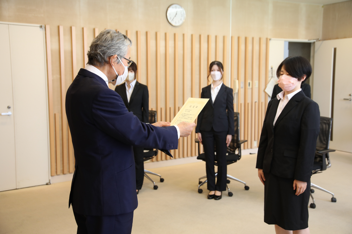 「スズキ奨学金」の認定証交付式が行われました