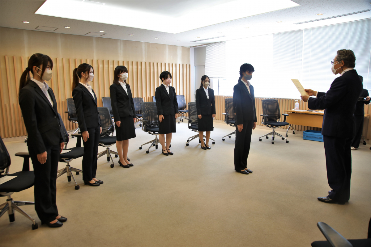 「スズキ奨学金」の認定証交付式が行われました