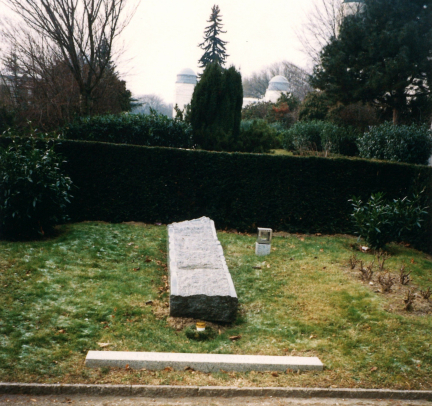 クレネクのお墓の写真