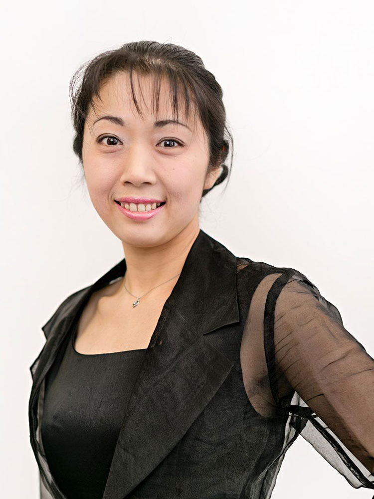 西 聡美