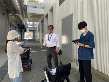 ディーラーでの試乗調査