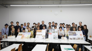 プレゼンテーション参加者の集合写真