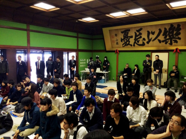 「歴史的空間再編コンペティション」会場での学生の様子