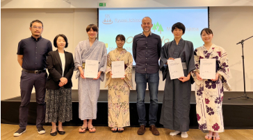 静岡県と静岡文化芸術大学が行っている「ブラジル青少年派遣事業」の報告会を開催。報告会では、派遣学生4名がJHSPで行ったプレゼンテーションと、参加者からの質疑応答が行った。