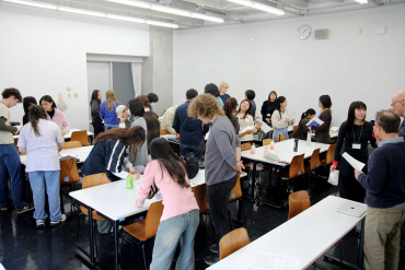学生たちの交流の様子