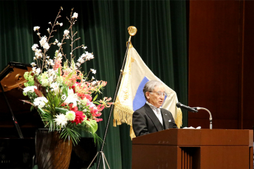 学長式辞の様子の写真