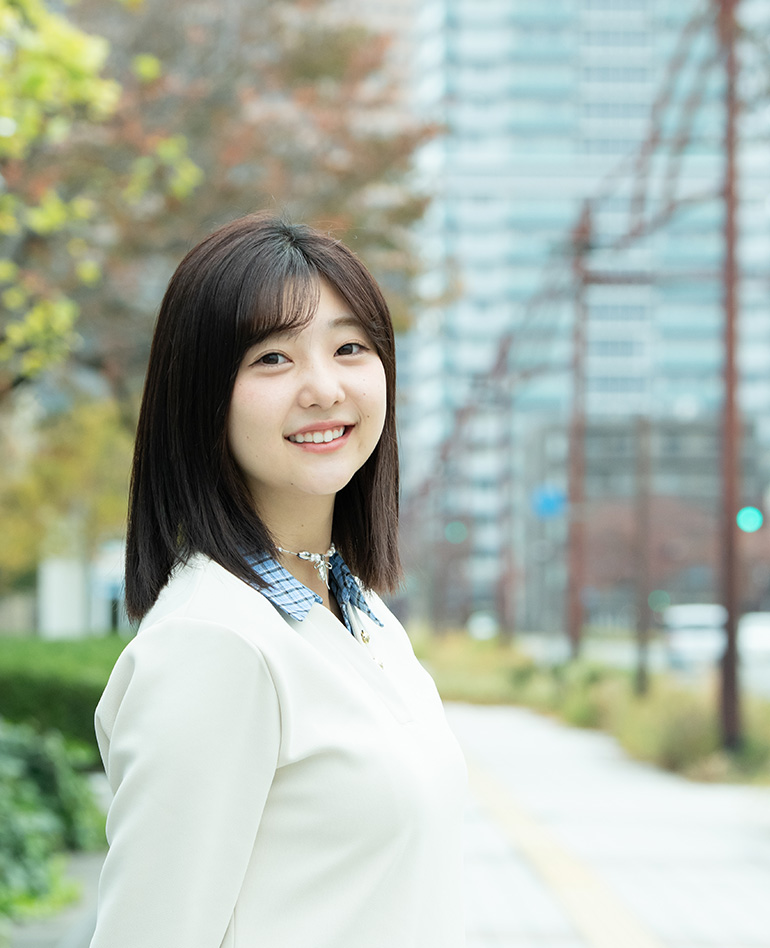 安竹 ひなた さん | 在学生・卒業生の声 | 公立大学法人 静岡文化芸術大学 SUAC - 静岡県浜松市で文化政策とデザインを学ぶ公立大学