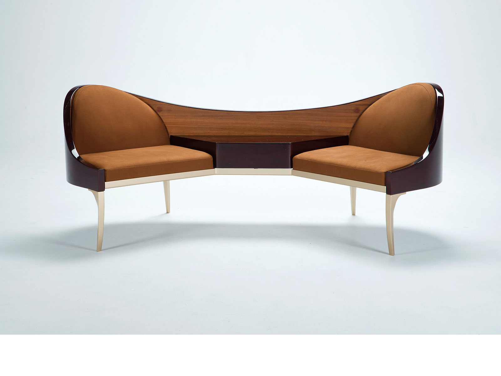 ピアノ製造技術を応用したコミュニケーションチェアの提案