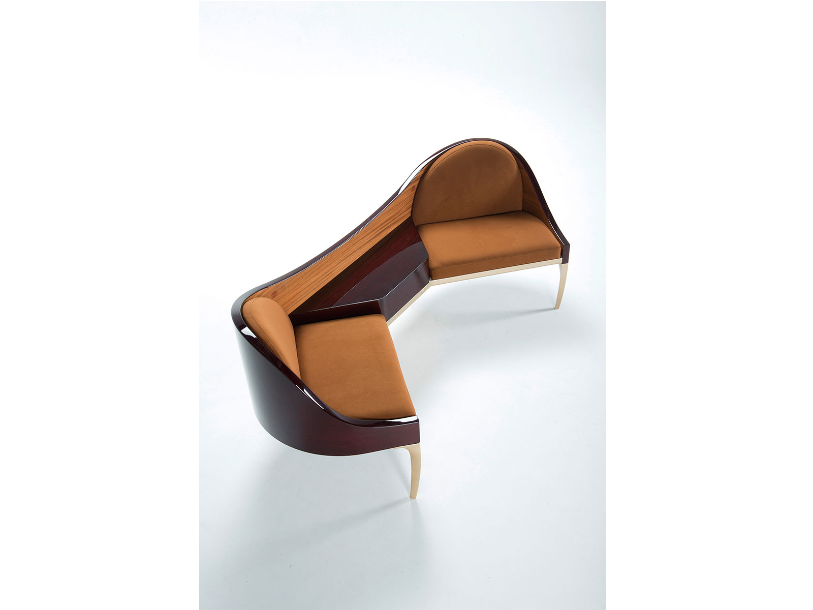 ピアノ製造技術を応用したコミュニケーションチェアの提案