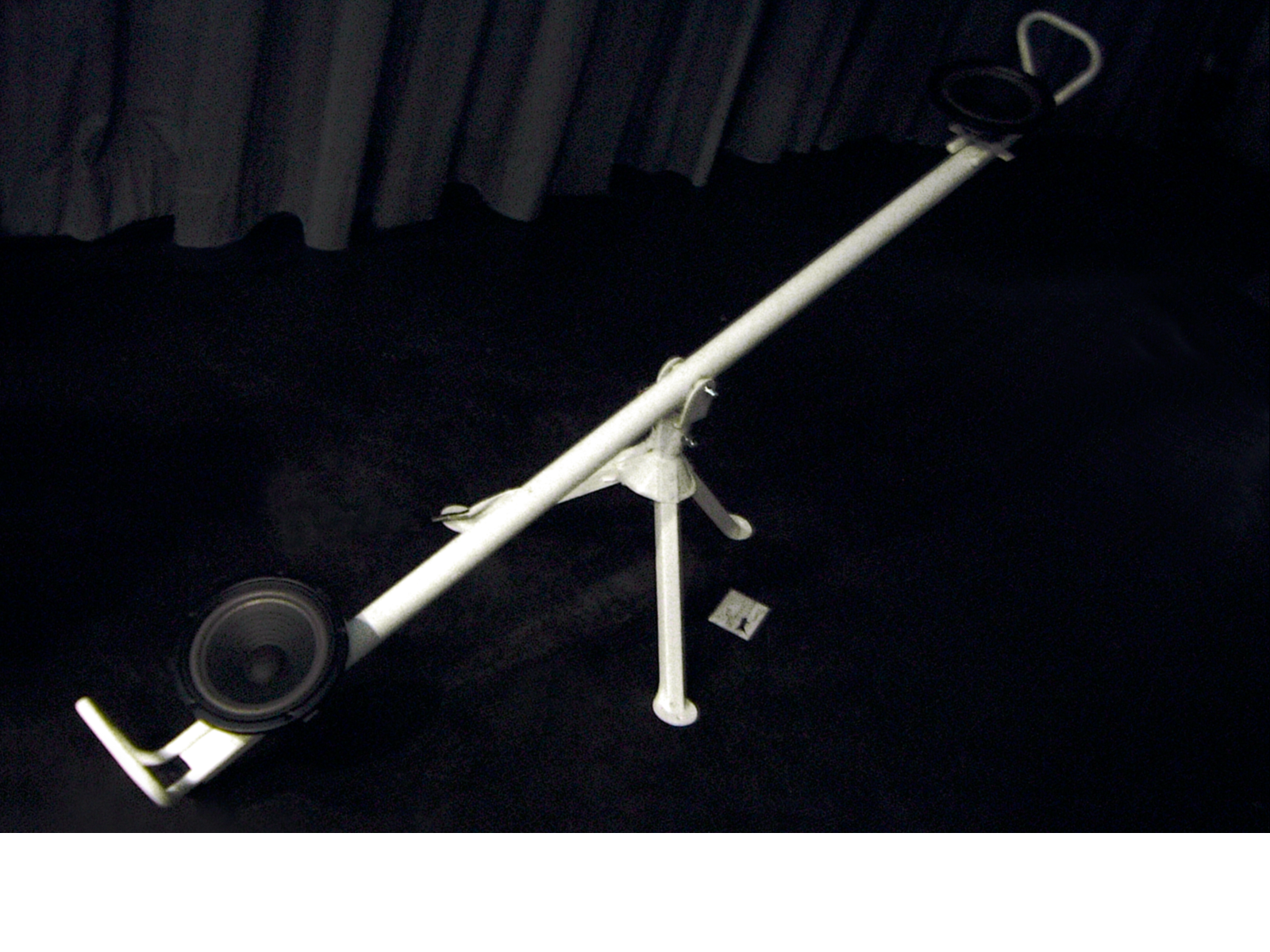 浮遊する音。　floating tone